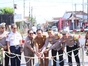 12 Palang Pintu Kereta Api Diresmikan, Polres Blitar Apresiasi