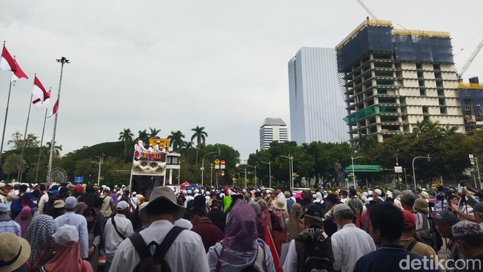 Aksi reuni 411 di Patung Kuda, Jakarta Pusat.