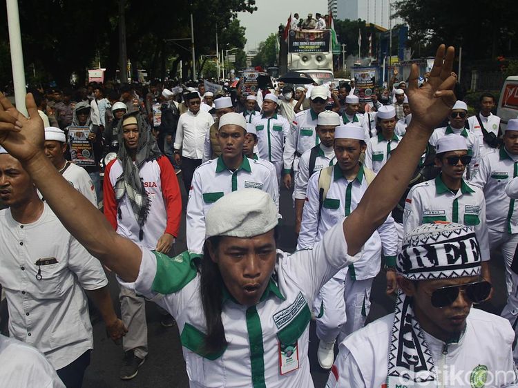 Aksi Reuni 411 Tuntut Penuntasan Kasus Hukum 10 Tahun Terakhir