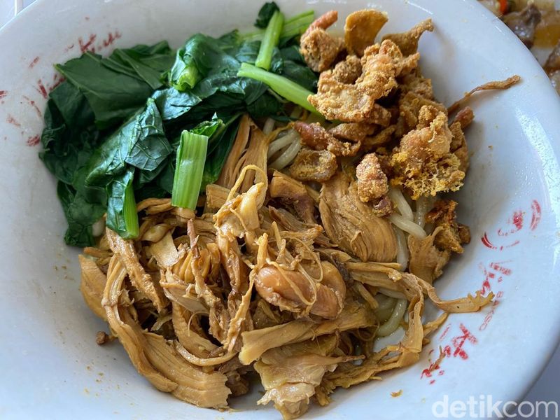 Bakso Tjap Haji : Mencicipi Bakso Viral di Bandung yang Ada Sejak 1966