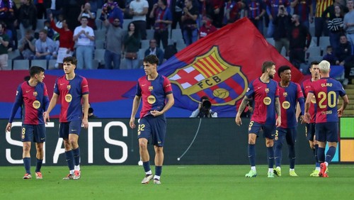 FC Barcelona players celebrate during the match between FC Barcelona and RCD Espanyol, corresponding to week 12 of LaLiga EA Sports, at the Lluis Companys Stadium in Barcelona, Spain, on November 3, 2024. (Photo by Joan Valls/Urbanandsport /NurPhoto via Getty Images) (Photo by Urbanandsport/NurPhoto via Getty Images)
