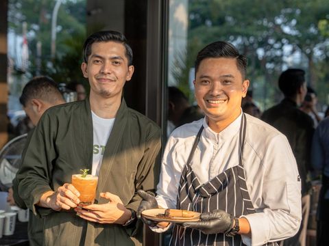 Ega Riandi dan Executive Pastry Chef, Aditya Nugroho, Hotel Tentrem Jakarta