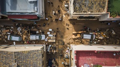 Foto Udara Kerusakan di Spanyol Akibat Banjir Bandang