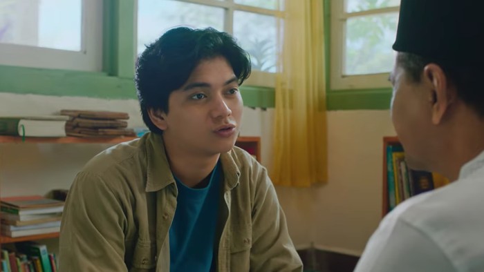Hidup Ini Terlalu Banyak Kamu Cuplikan adegan dalam film Hidup Ini Terlalu Banyak Kamu.