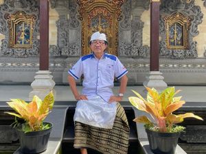 Guru Besar Pariwisata Unud Minta Warga Turut Pantau Kegiatan WNA di Bali