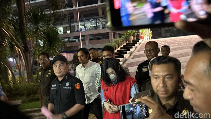 Ibu Ronald Tannur tersangka suap