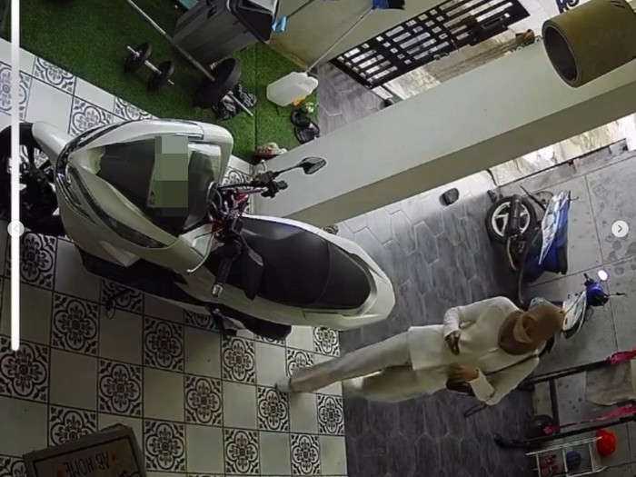 Kisah istri yang mengunggah suaminya selingkuh dengan wanita idaman lain (WIL). Kabar tersebut langsung viral di media sosial.