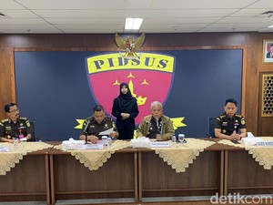 Kejagung Tetapkan Ibu Ronald Tannur Tersangka Suap Hakim