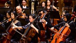 Menikmati Konser Light Ministry Orchestra Menikmati Konser Light Ministry Orchestra