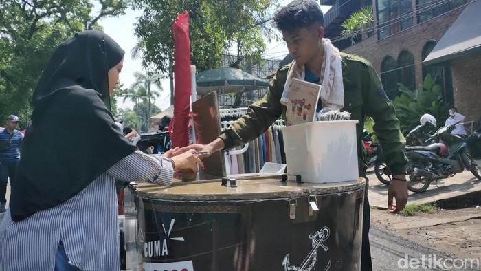 Kopi Jangkar Keliling di Kambang Iwak