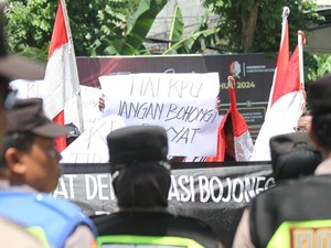 Kantor KPU Bojonegoro Didemo Buntut Kisruh Debat Pilbup