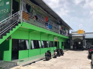 Detik-detik Santri di Gresik Hantam Kepala Seniornya dengan Batu saat Tidur