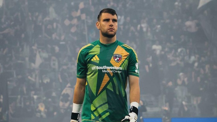 Maarten Paes Lagi-lagi Bantah Isu Gabung ke Persib