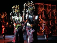 Mengenal Tradisi Suku Dayak Maanyan Melalui Gemerincing Galang Mengenal Tradisi Suku Dayak Maanyan Melalui Gemerincing Galang