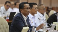 Supratman menyebut seluruh regulasi di pecahan kementerian Hukum dan HAM ditargetkan rampung paling lama Juni 2025. Adapun Kemenkumham kini dipecah menjadi Kementerian Hukum, Kementerian Imigrasi dan Pemasyarakatan, serta Kementerian HAM.  