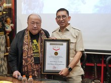 Selamat! Menteri Kebudayaan Fadli Zon Terima 2 Penghargaan MURI