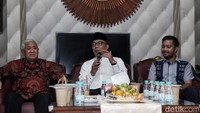 Pertemuan RK dan Din berlangsung sekitar satu jam.   