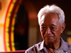 Pelestari Budaya China Benteng, Oey Tjin Eng