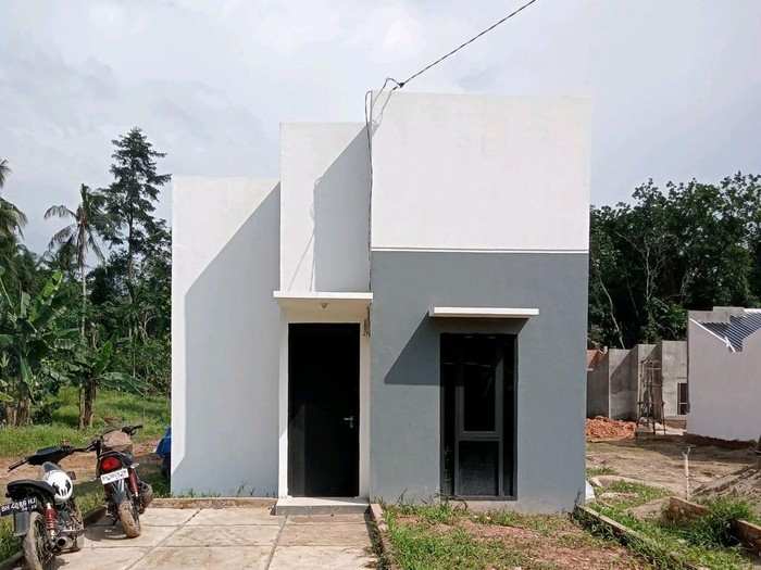 Penampakan rumah di 7 Arumba III