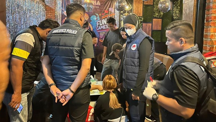 Polresta Bogor Kota menggelar razia narkoba di sejumlah tempat hiburan malam di Kota Bogor