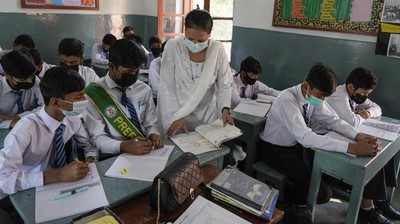Polusi Udara Pakistan Mengerikan, Siswa-Guru Wajib Pakai Masker