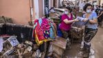 Porak Poranda Spanyol Diterjang Banjir Bandang