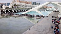 Bencana alam paling mematikan di Spanyol yang masih ada hingga kini telah menewaskan lebih dari 200 orang dengan jumlah yang tak terhitung masih hilang, dan banyak sekali nyawa yang terkatung-katung. REUTERS/Nacho Doce