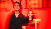 Senyum merekah Ratu Sofya saat bersama Cornelio Sunny. (Foto: dok Instagram)