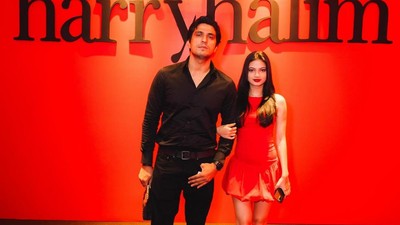 Ratu Sofya Rangkul dan Pegangan Tangan Cornelio Sunny