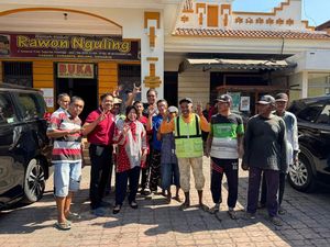 Ke Rawon Nguling, Risma Disambut Pensiunan Guru-Janji Tingkatkan Insentif