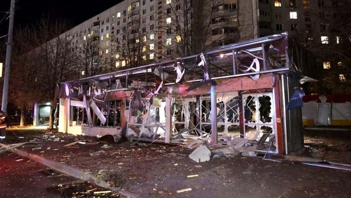 Supermarket Hancur Dibom Rusia A view of damage at a supermarket after a Russian guided bomb hit in Kharkiv, Ukraine, November 3, 2024, in this still image taken from video. Kharkiv Regional Prosecutor's Office/Handout via REUTERS THIS IMAGE HAS BEEN SUPPLIED BY A THIRD PARTY. NO RESALES. NO ARCHIVES. MANDATORY CREDIT