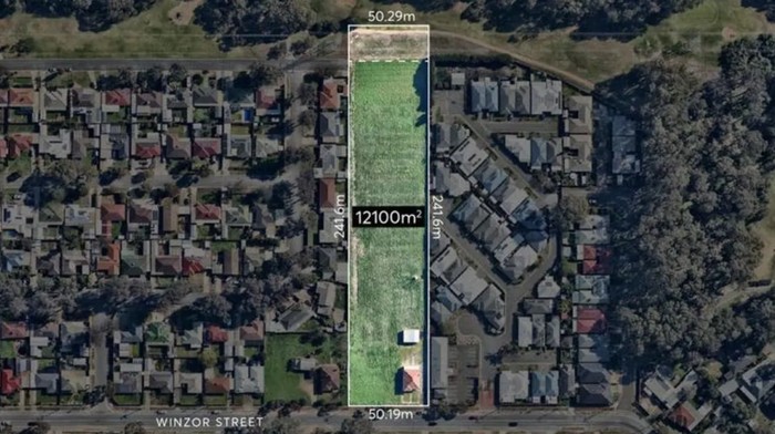 Tanah Keluarga Miliado di Adelaide, Australia Tanah Keluarga Miliado di Adelaide, Australia