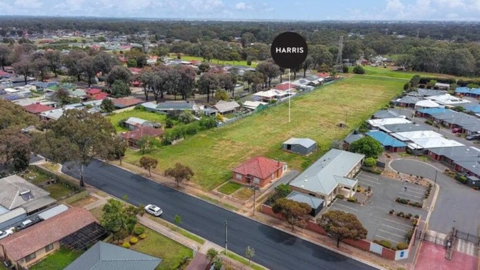 Tanah Keluarga Miliado di Adelaide, Australia Tanah Keluarga Miliado di Adelaide, Australia