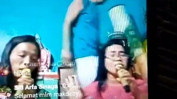 Tangkapan layar pria di Sergai Tikam Istri saat live Facebook. (Istimewa)