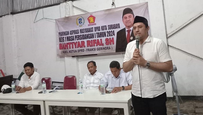 Wakil Ketua DPRD Kota Surabaya Bahtiar Rifai