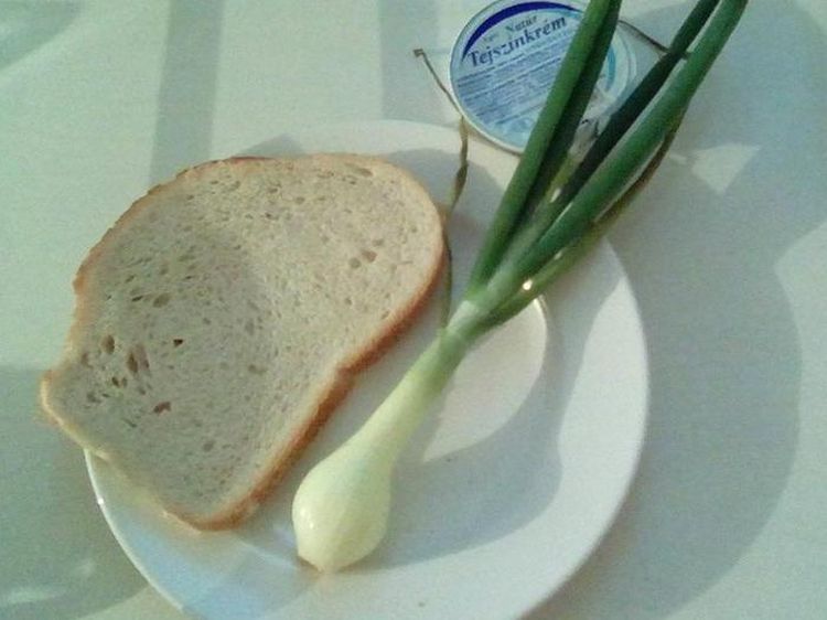 10 Tampilan Makanan Rumah Sakit yang Menyedihkan Ini Bikin Mual