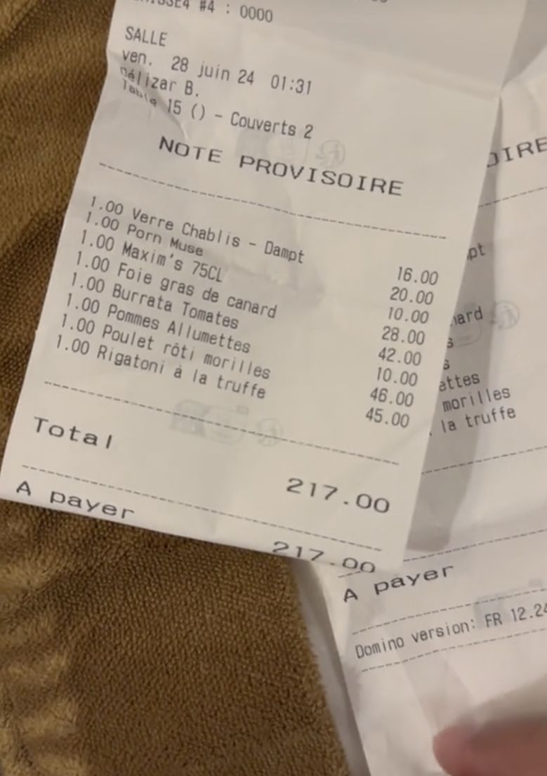 5 Orang Ini Protes Usai Lihat Jumlah Tagihan Makan Tak Terduga