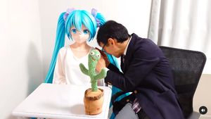 Potret PNS Jepang Menikah dengan Boneka, Rayakan Hari Jadi ke-6