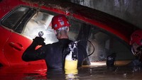 Hujan lebih lanjut diperkirakan akan turun di daerah bencana serta di pesisir Mediterania di mana sebagian wilayah Catalonia di sekitar kota Tarragona berada dalam status siaga merah.