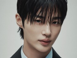 Gantengnya Byeon Woo Seok Jadi Brand Ambassador Terbaru Prada