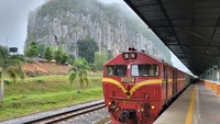 Naik kereta mewah Eastern & Oriental Express di Malaysia (Getty Images/Noor Radya Binti Md Radzi)