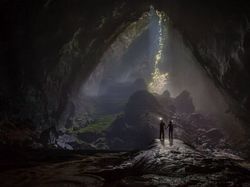 Melongok ke Dalam Gua Terbesar di Dunia Hang Son Doong, Merinding!