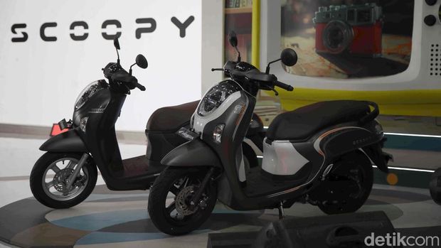 PT Astra Honda Motor (AHM) resmi meluncurkan Honda Scoopy baru di Indonesia, Selasa (5/11). Skuter matik (skutik) retro tersebut mengalami sejumlah ubahan.