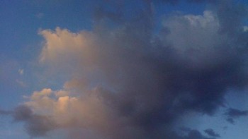Virga di atas Texas Barat. Foto: Deborah Byrd via Earth Sky