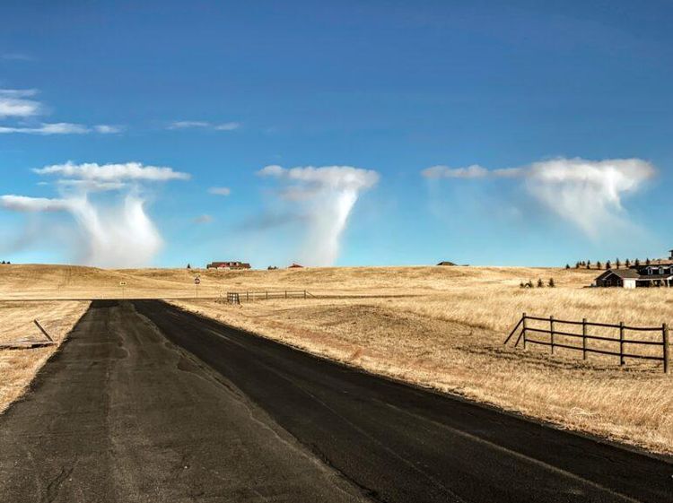 Kumpulan Penampakan Virga, Fenomena Hujan Melayang
