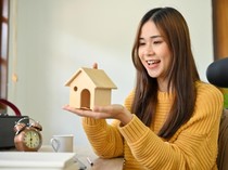 Perempuan Mandiri Beli Rumah Sendiri