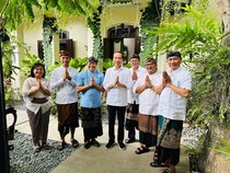 Jokowi Ingatkan Cabup Suyasa Perhatikan Pariwisata di Badung