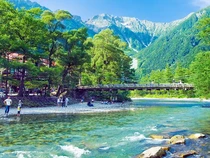 Kamikochi yang Viral di Jepang, Musim Gugurnya Memang Juara