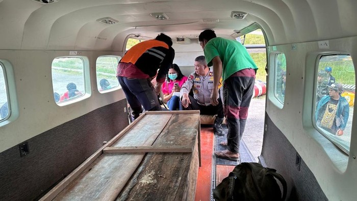 KKB menembak mati pekerja kayu di Intan Jaya, Papua.