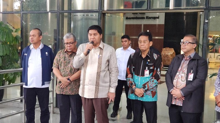 Maruarar Sirait di KPK (Adrial/detikcom)